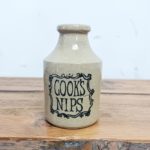 Petit pot en grès vintage Cook’s Nips signé Moira Pottery