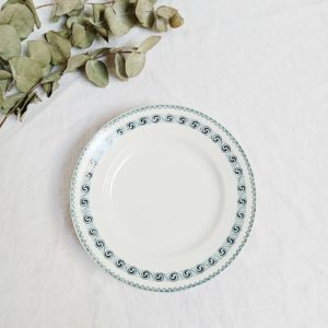 Compotier Rachel en situation sur une table de salle à manger