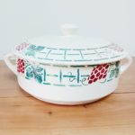 Soupière Badonviller modèle Meudon à décor de raisin