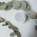 Ouverture du pot à pharmacie Celestoderm Relais