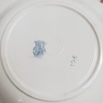 Estampille Badonviller sous une assiette Tulipes